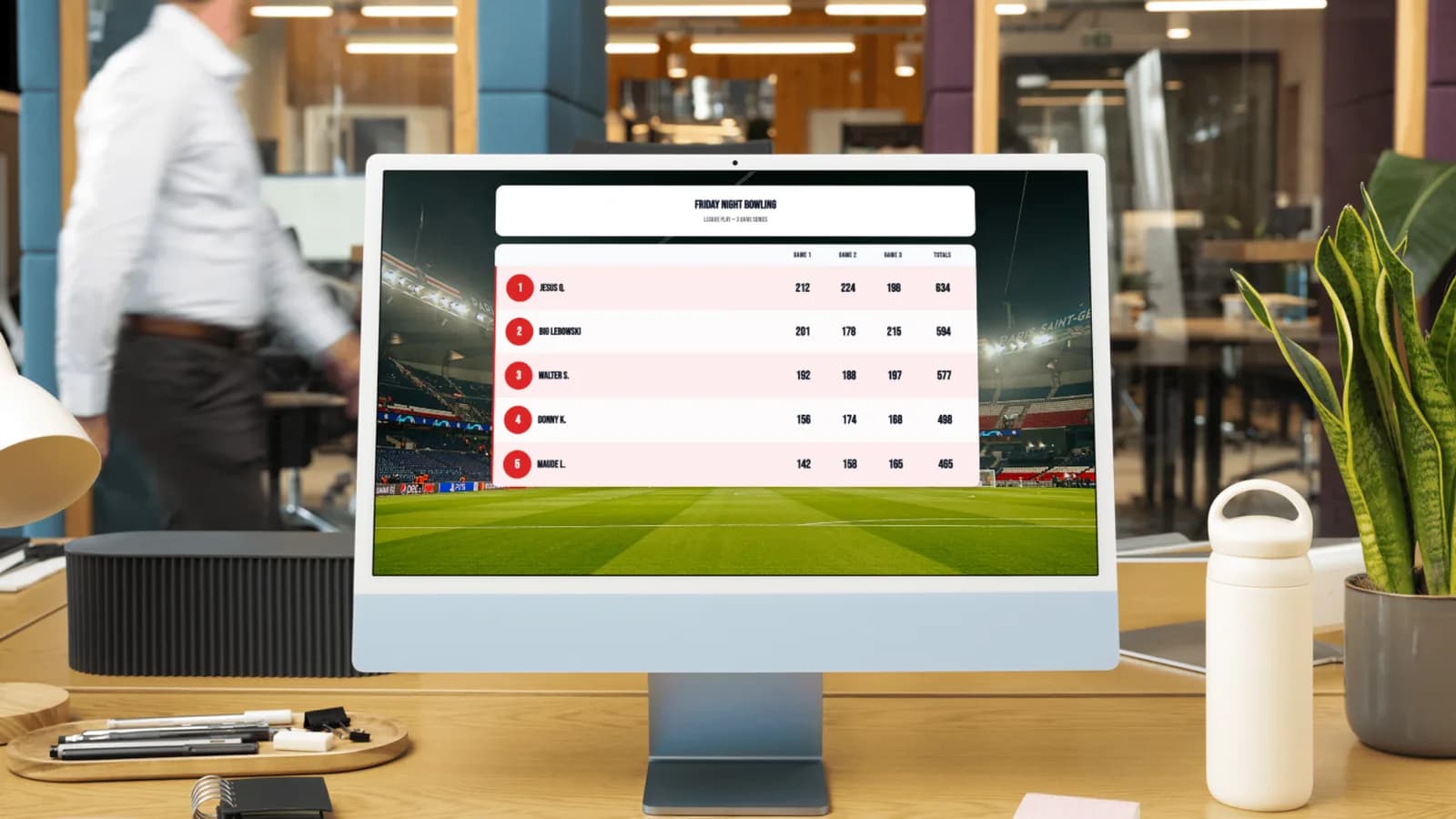 Head-to-head scoreboard with round tracking